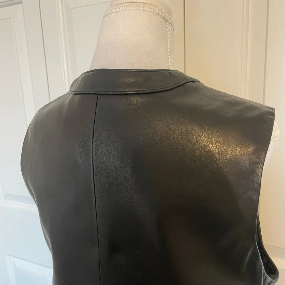 Classiques Entier, black vest. Genuine Lamb skin shell. Women’s size Large - Picture 7 of 9